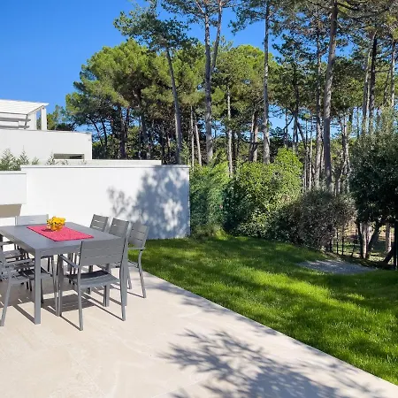 Villa Esclusiva Frontemare In Tana Della Volpe 2 Lignano Sabbiadoro