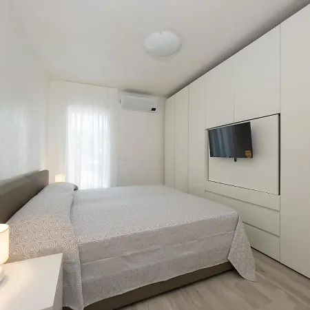 Villa Esclusiva Frontemare In Tana Della Volpe 2